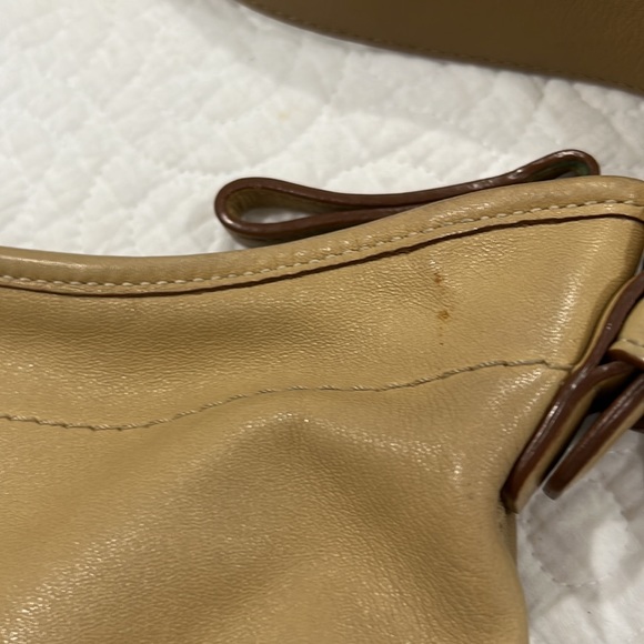 Coach purse - Picture 4 of 7